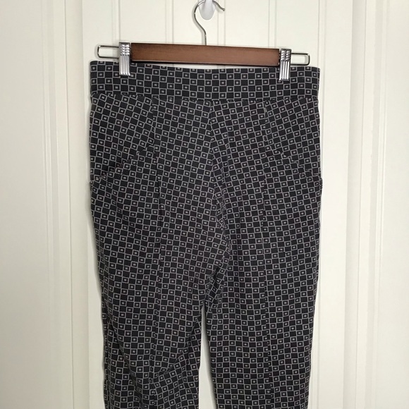 Betabrand Skinny-Leg Journey Pants in Limestone Size Small Long. - Picture 7 of 10